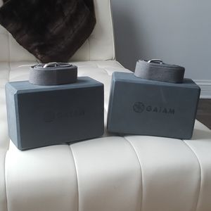 Gaiam Yoga Blocks & Straps